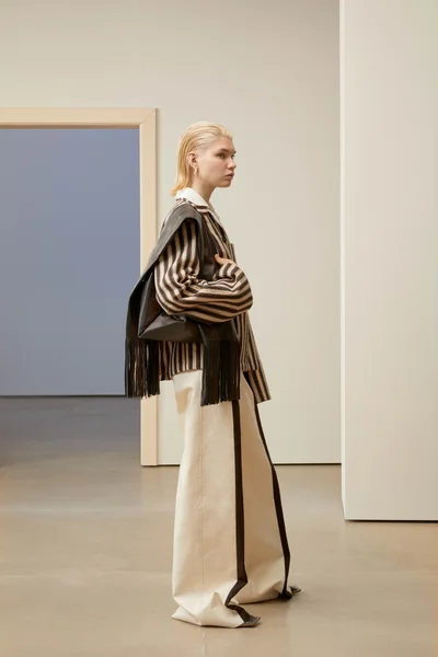 Look 12